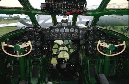tu-104 cockpit