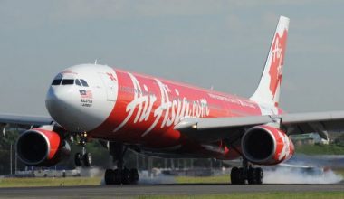 Jetstar and AirAsia - aviationenapl