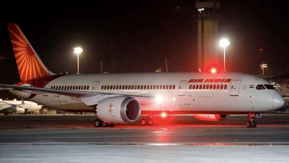 Window panel falls off the Air India Boeing 787 Dreamliner mid-flight ...