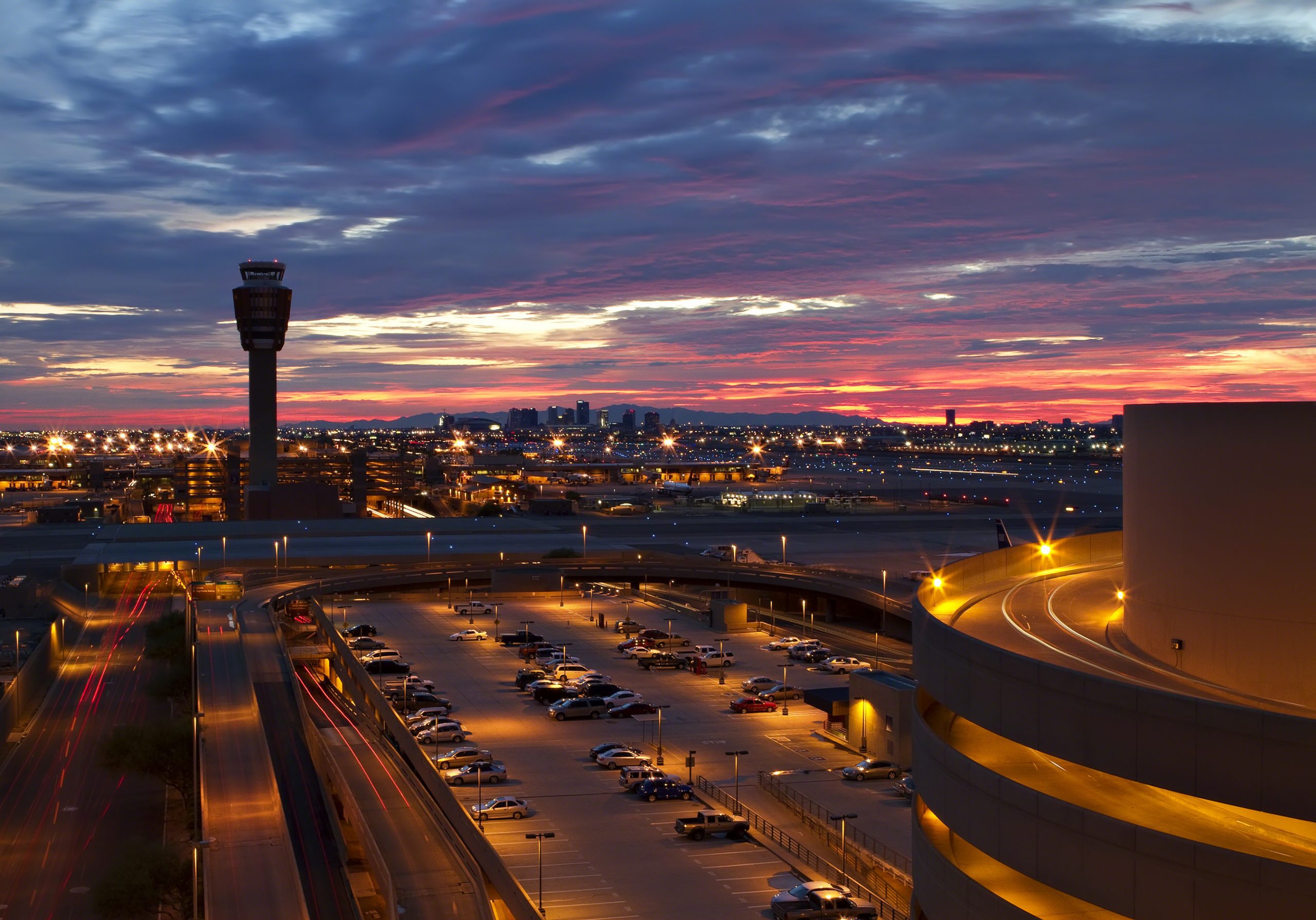 Phoenix Sky Harbor International Airport (PHX); an Airport Guide