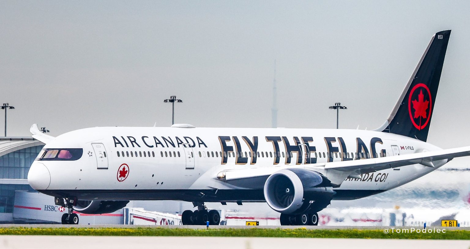 Air Canada reveals the unique livery with the Tokyo 2020 Olympic