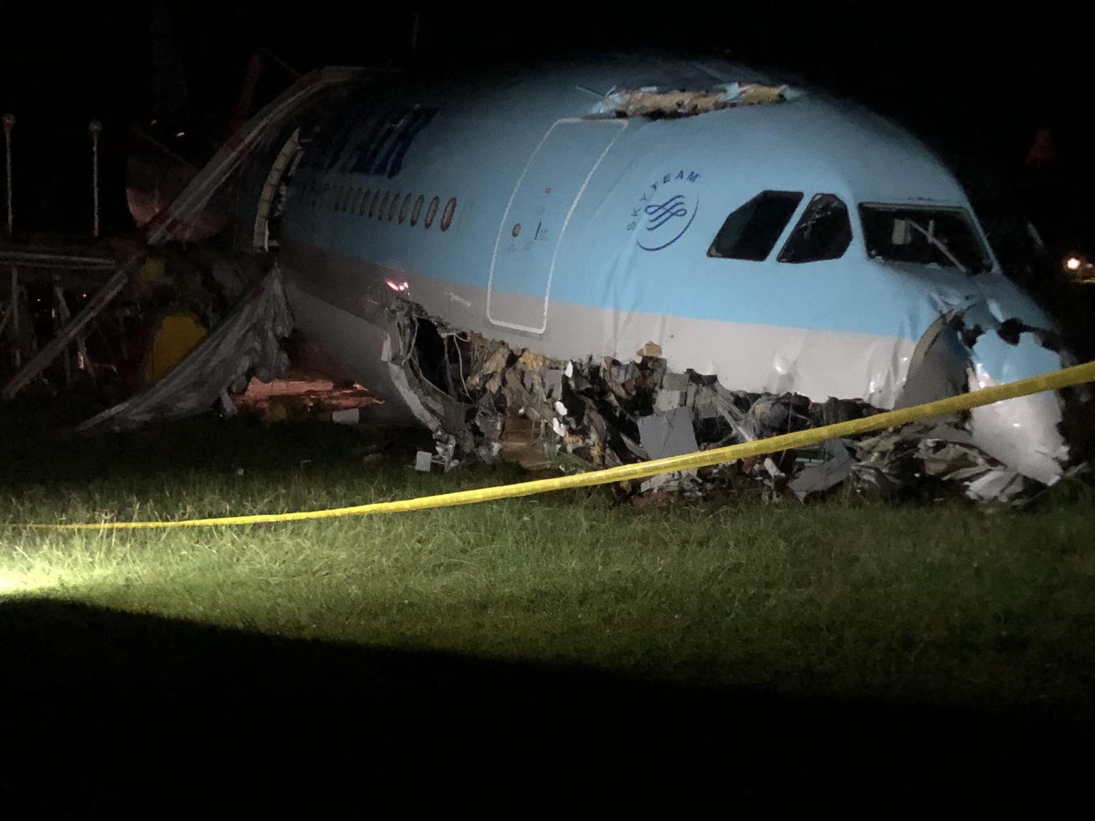 Korean Air A330 crashlands in the Philippines Aviation News