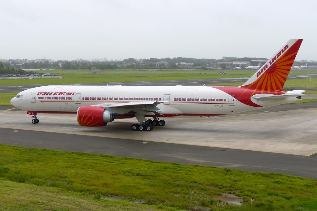 Air India flight AI126: Long-haul service from Chicago O' Hare to Delhi